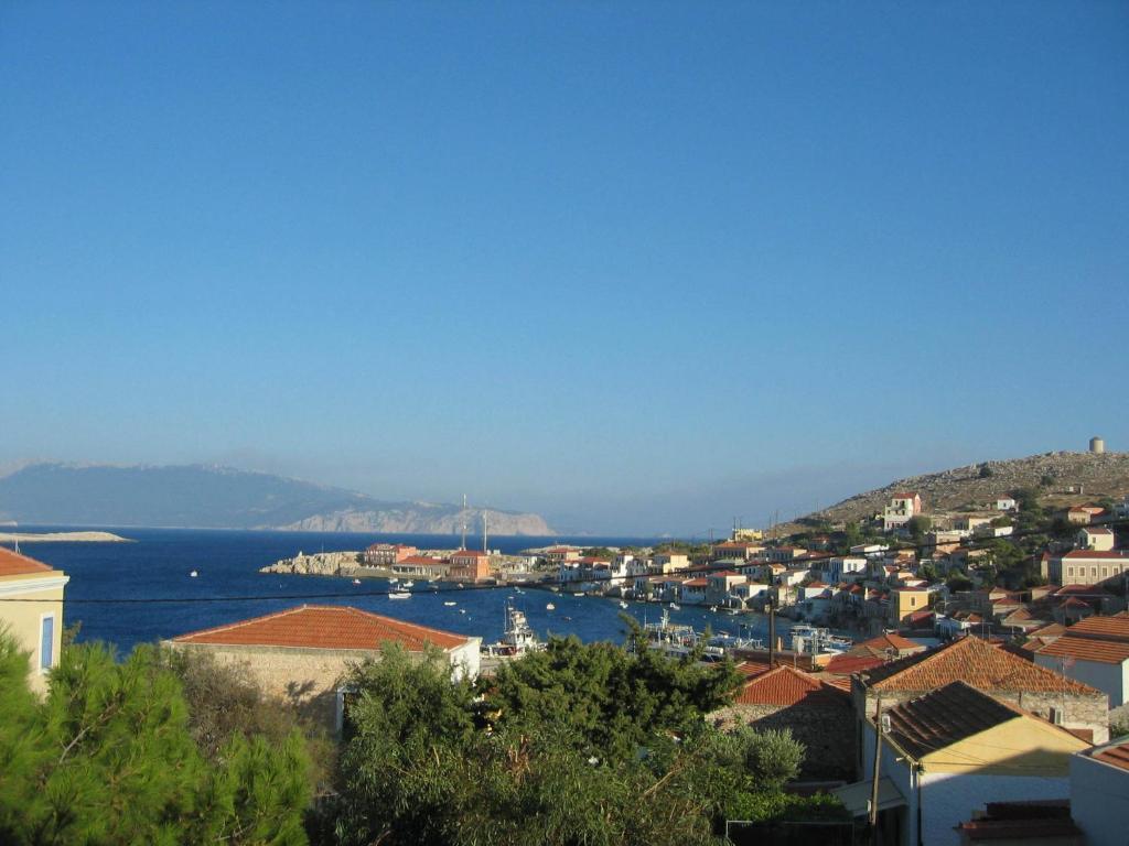Villa Katingo Chalki Town Exterior foto